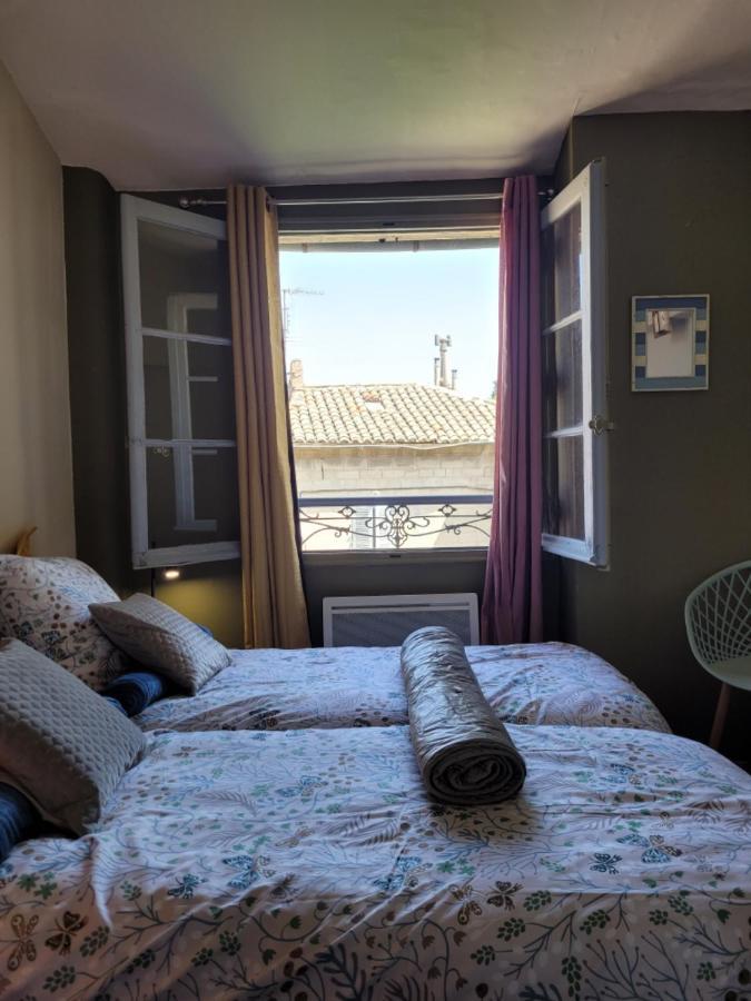 Apartament Un Nid Sur Les Toits Face Au Palais Des Papes Awinion Zewnętrze zdjęcie