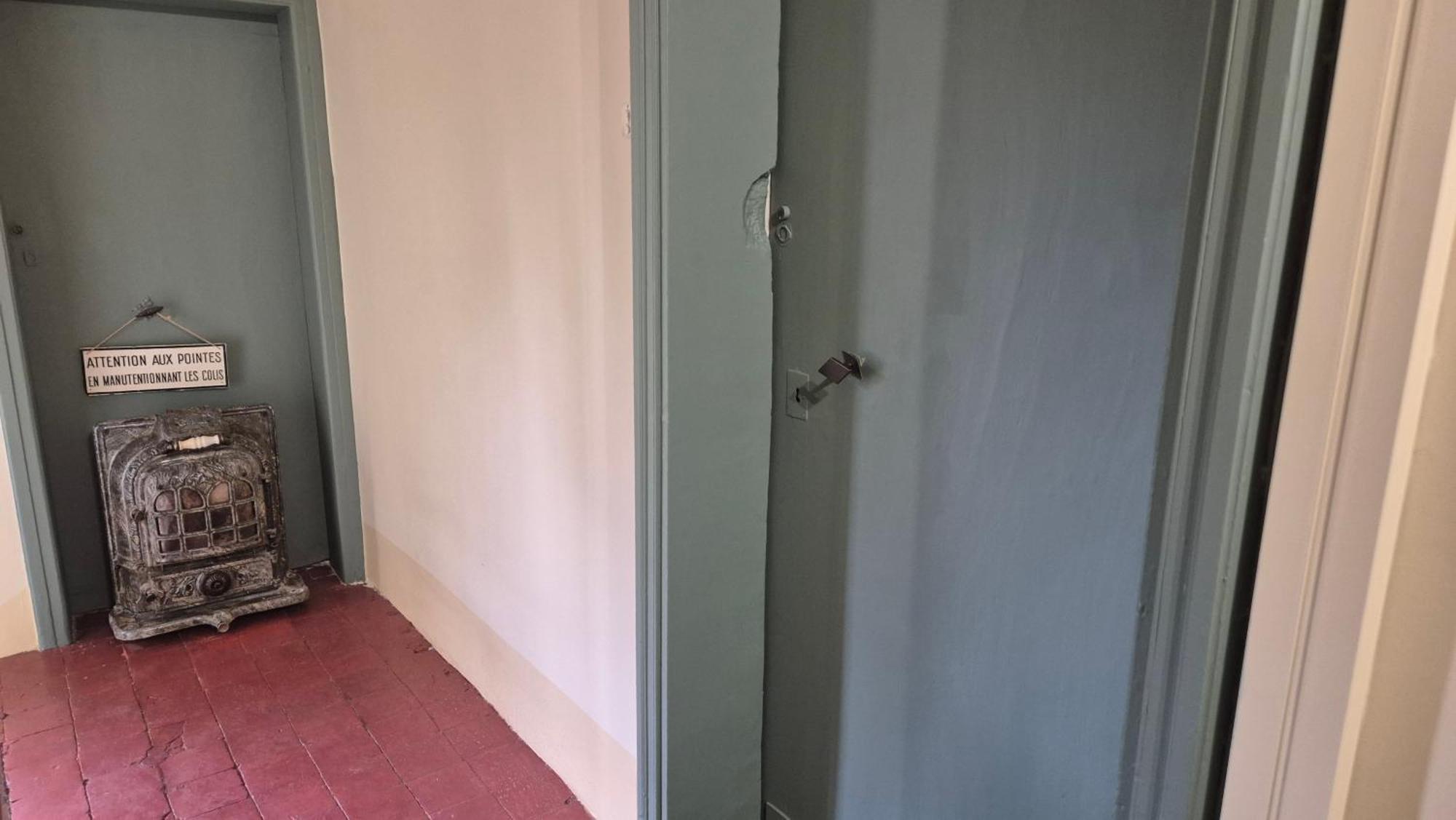 Apartament Un Nid Sur Les Toits Face Au Palais Des Papes Awinion Zewnętrze zdjęcie